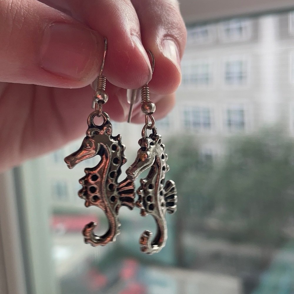Silver Seahorse Dangly Earrings